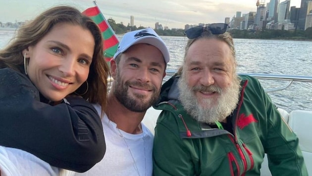 Elsa Pataky, Chris Hemsworth und Russell Crowe (Bild: instagram.com/russellcrowe)
