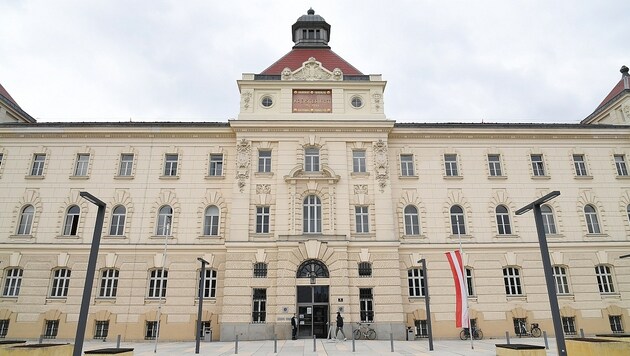 Das Landesgericht St. Pölten (Bild: P. Huber)