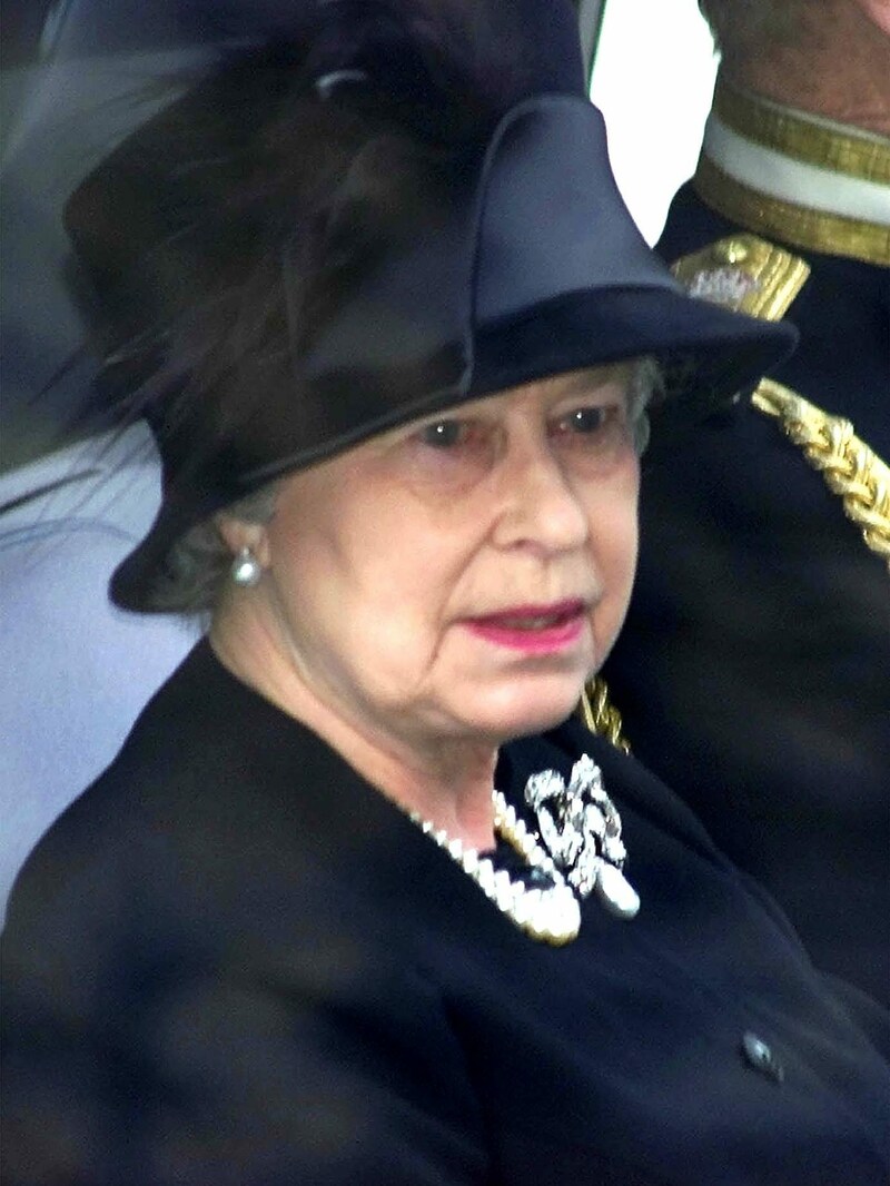 Queen Elizabeth trauert. (Bild: MAX NASH / AP / picturedesk.com)