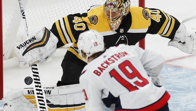 Boston Bruins‘ Tuukka Rask (40) gegen Washington Capitals‘ Nicklas Backström (Bild: AP/Michael Dwyer)