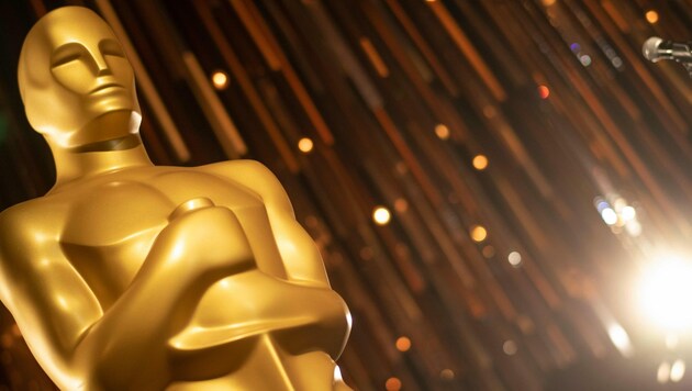 Knackig und nackig: Obwohl sie auf die 100 zugeht, ist die Oscar-Statue begehrt wie eh und je. (Bild: VALERIE MACON / AFP / picturedesk.com)