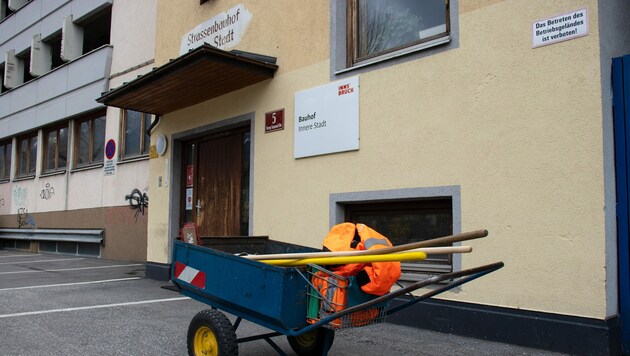 Der zentrale Straßenbetrieb-Stützpunkt am Innsbrucker Herzog-Siegmund-Ufer ist derzeit geschlossen. (Bild: IKM/W.Giuliani)