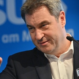 CSU-Chef Markus Söder stellt die Sinnhaftigkeit der Abschaltung der AKWs infrage. (Bild: APA/AFP/POOL/Peter Kneffel)