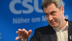 CSU-Chef Markus Söder stellt die Sinnhaftigkeit der Abschaltung der AKWs infrage. (Bild: APA/AFP/POOL/Peter Kneffel)
