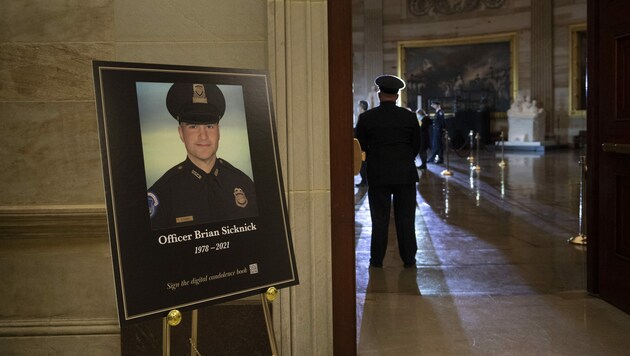 Brian Sicknick starb an einem Schlaganfall. (Bild: AFP)