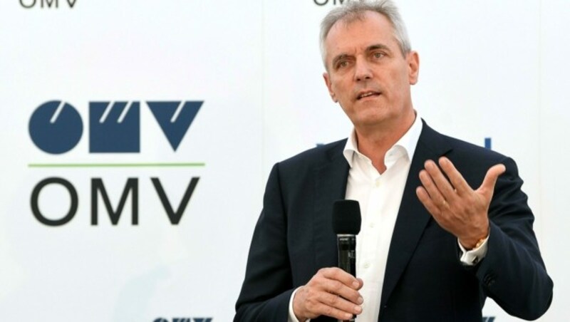 OMV-Chef Rainer Seele ist für Greenpeace „als CEO eines österreichischen Konzerns nicht mehr tragbar“. (Bild: APA/HELMUT FOHRINGER)