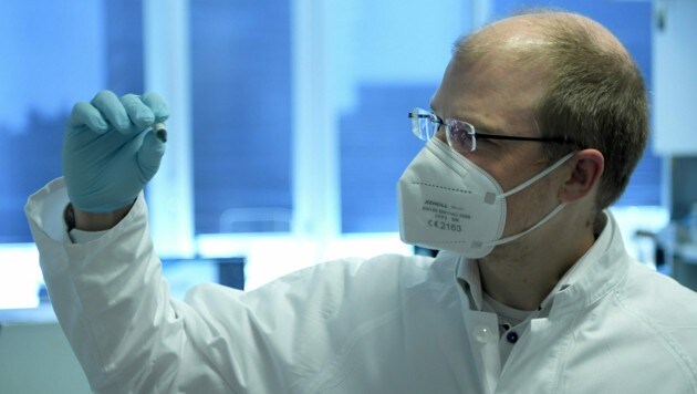 Virologe Andreas Bergthaler (Bild: APA/Roland Schlager)