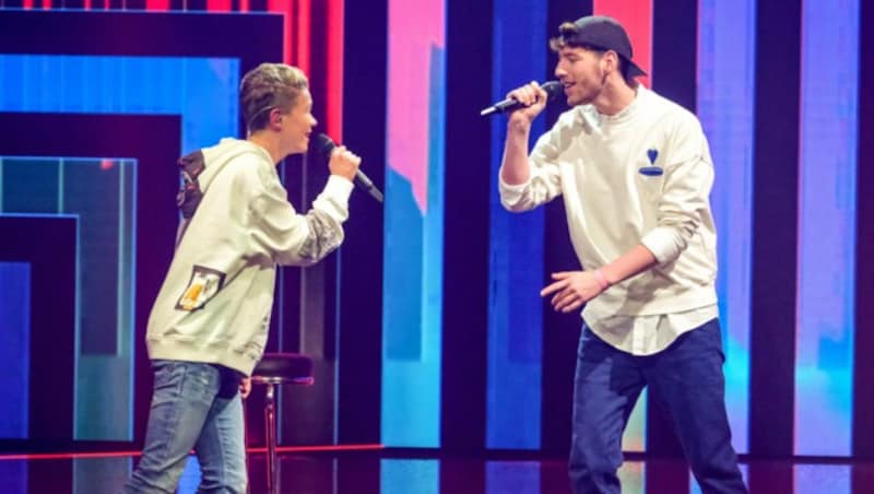 David Mannhart und Tobias Hirsch gaben im Duett „I Don’t Care“ von Ed Sheeran und Justin Bieber zum Besten. (Bild: ORF)