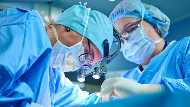 Über 130.000 Operationen führen die Ärzte in den städtischen Spitälern pro Jahr durch. (Bild: ©Georgiy - stock.adobe.com)