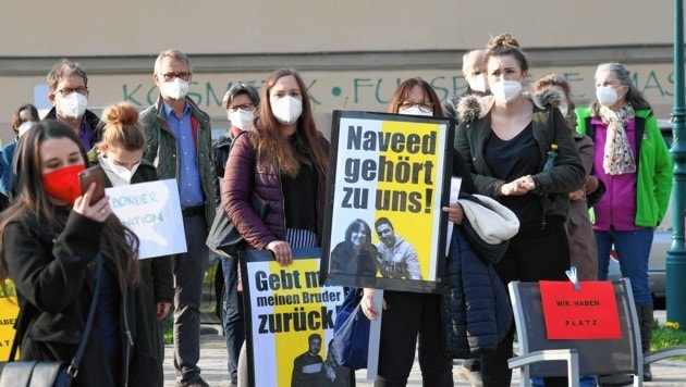 In Klosterneuburg wurde gegen die Abschiebung von Naveed demonstriert (Bild: Huber Patrick)