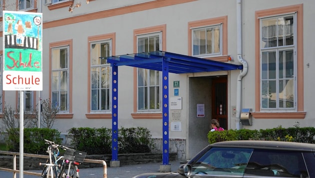 Große Verunsicherung an der Grazer Volksschule Geidorf (Bild: Pail Sepp)