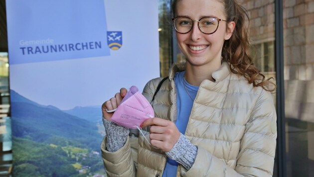 Studentin Theresia Hofstätter nutzte die Chance zum Selbsttest in Traunkirchen (Bild: Hörmandinger Reinhard)