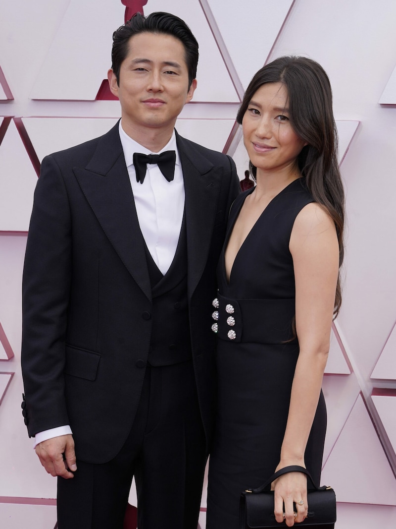 Steven Yeun und Joana Pak (Bild: APA/AP Photo/Chris Pizzello, Pool)