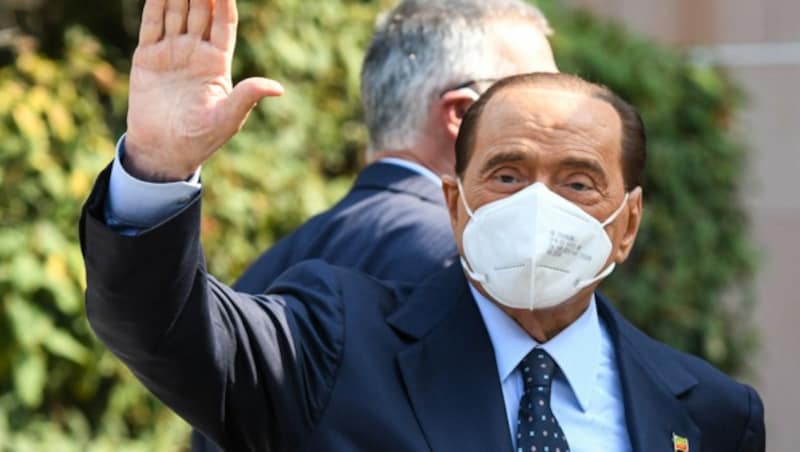 Silvio Berlusconi im September 2020 nach seinem Krankenhausaufenthalt im San Raffaele Hospital in Mailand. Der Ex-Premier war an Corona erkrankt. (Bild: Piero CRUCIATTI / AFP)