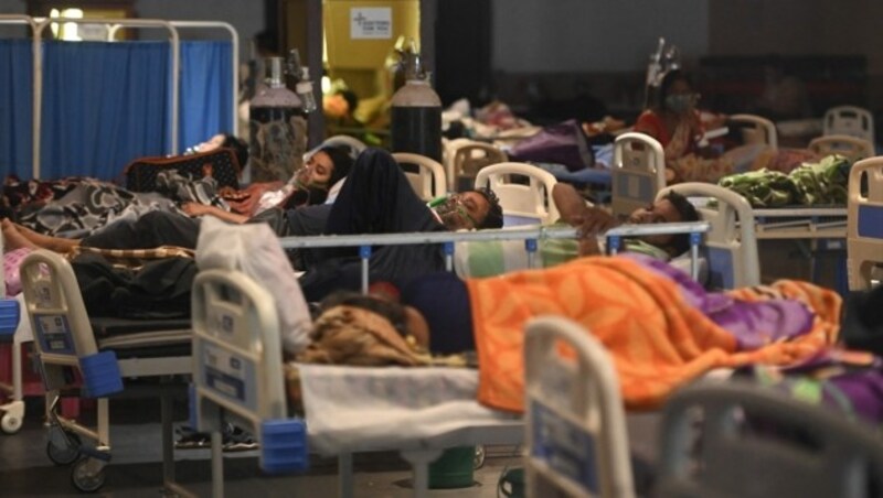 Corona-Patienten in einem Krankenhaus in der indischen Hauptstadt Neu-Delhi (Bild: AFP/Money Sharma)