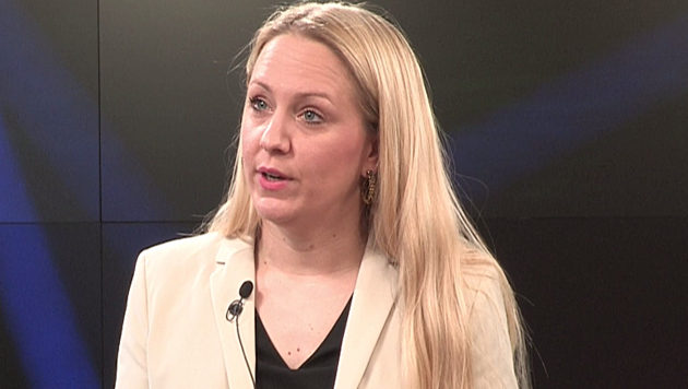 Raffaela Zillner, Generalsekretärin der Österreichischen Vereinigung für Wetten und Glücksspiel (OVWG) (Bild: krone.tv)