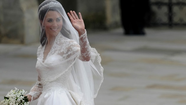 Herzogin Kate ist eine der schönsten royalen Bräute der letzten Jahre. Ihr Brautkleid setzte neue Trends. (Bild: AFP)