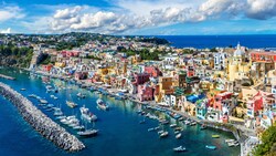 Procida (Bild: ©Sergii Figurnyi - stock.adobe.com)