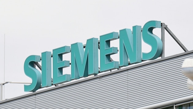 Ausgehend von Siemens sollen die Beschuldigten frisierte Rechnungen erstellt haben. (Bild: P. Huber)