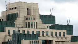 Das MI6-Gebäude, die Zentrale des englischen Auslandsgeheimdienstes Secret Intelligence Service (SIS), in London (Bild: AFP/Shaun Curry)