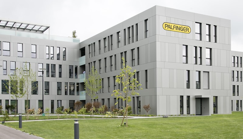 Palfinger has its headquarters in Bergheim. (Bild: Palfinger)