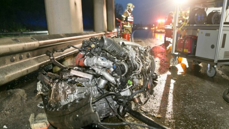 Bei dem Horrorunfall auf der Rheintalautobahn kamen ein 48-Jähriger und sein 16-jähriger Sohn ums Leben. (Bild: Mathis Fotografie)