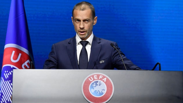 UEFA Präsident Aleksander Čeferin erinnerte – beim 45. UEFA Kongress in Montreux (Schweiz) im April 2021 – die in das „Super League“-Projekt involvierten europäischen Top-Clubs an den Respekt vor dem Fußball. (Bild: AP)