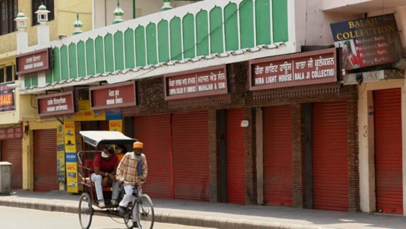 Lockdown in Indien - allerdings nur regional. Vor einem landesweiten Lockdown scheut Regierungschef Modi aus Furcht vor den wirtschaftlichen Folgen zurück.
 (Bild: AFP or licensors)