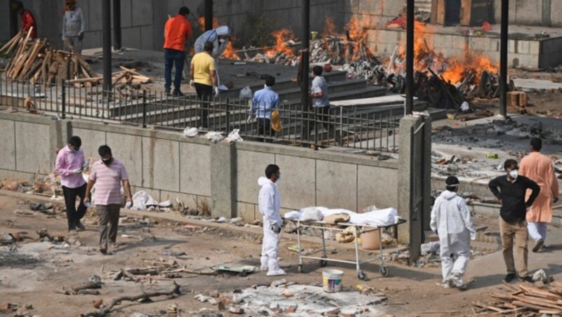 Besonders in Indien waren die Zahlen zuletzt massiv gestiegen. Die Krematorien des Landes waren überlastet. (Bild: AFP)