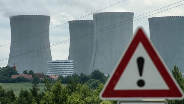 Das tschechische Atomkraftwerk Temelin nahe der österreichischen Grenze (Archivbild) (Bild: dpa/Armin Weigel)