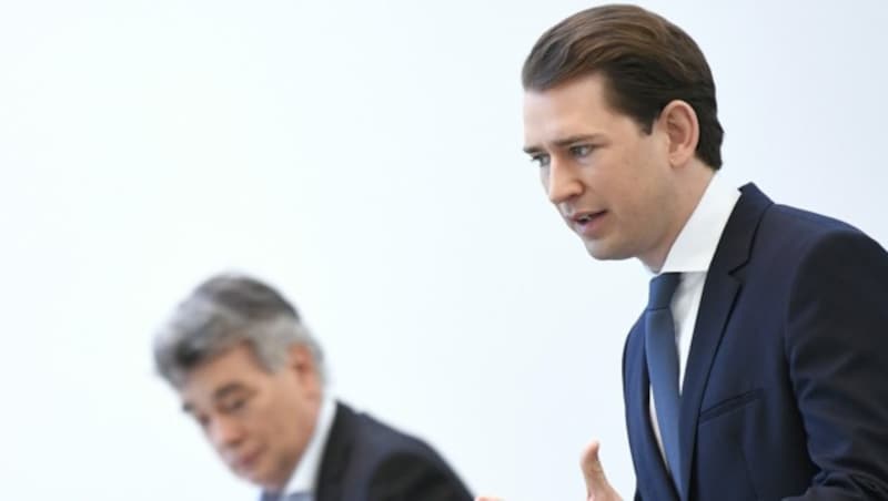 Kurz zeigte sich optimistisch, dass bis Ende Juni jedem eine Impfung angeboten werden kann, der auch eine haben möchte. (Bild: APA/ROBERT JAEGER)