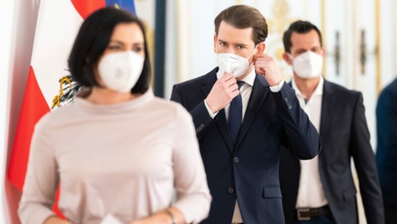 Elisabeth Köstinger, Sebastian Kurz, Wolfgang Mückstein (Bild: APA/GEORG HOCHMUTH)