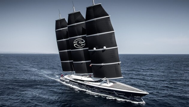 Vor drei Jahren lieferte Oceanco den 107 Meter langen Dreimaster "Black Pearl" aus. Bezos' Jacht soll 20 Meter länger werden und ein "Beiboot" mit Hubschrauberlandeplatz haben. (Bild: oceancoyacht.com)