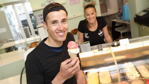 On his way back, Hammerle occasionally treats himself to an ice cream from his head sponsor. (Bild: Maurice Shourot)