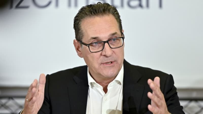 Das Verfahren wegen der Spesen des früheren FPÖ-Chefs Strache wurde eingestellt. (Bild: APA/Herbert Neubauer)