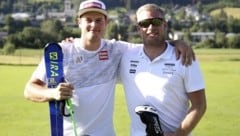 Christopher Neumayer (li.) mit Bruder Bernard, einem Golf-Pro, mit dem er aktuell auch einige Rennrad-Touren zum Grundlagentraining unternimmt. (Bild: Tröster Andreas)