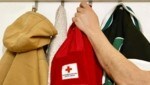 Mit der „passenden Jacke“ für jeden wird um Freiwillige geworben. (Bild: Rotes Kreuz Burgenland)