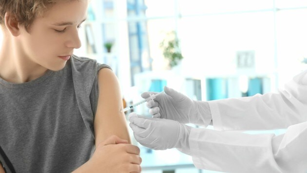 Die Bilanz nach Beginn der Impf-Anmeldung von Salzburgs Jugend ist durchwachsen. Aufklärung soll mehr zum Stich motivieren. (Bild: stock.adobe.com)