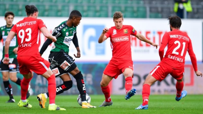 Niko Datkovic (li.), Kennedy Kofi Boateng (2. v. li.), Roman Kerschbaum (2. v. re.), Christian Gartner (re.) (Bild: GEPA pictures)