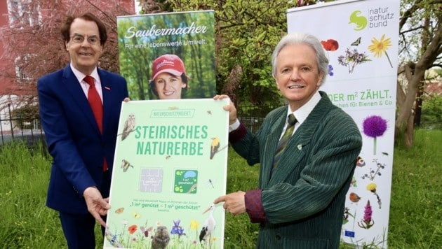 Hans Roth (li.) und Johannes Gepp präsentierten am Mittwoch ihr Modell zur Rettung des Naturerbes. (Bild: Wulf Scherbichler)