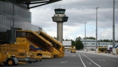 Nach coronabedingtem Stillstand kehrt ab Juni wieder Leben am Salzburg Airport ein. (Bild: Tröster Andreas)