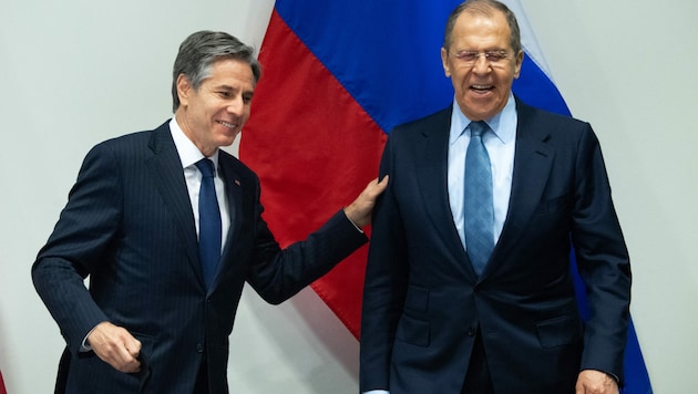 US-Außenminister Antony Blinken mit seinem russischen Amtskollegen Sergej Lawrow (Bild: AFP)