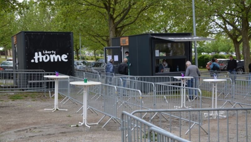 Je nach Andrang können ein bis drei Teststraßen geöffnet werden. (Bild: Charlotte Titz)