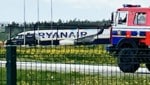 Die Ryanair-Maschine nach ihrer Zwangslandung in Minsk (Bild: AFP)