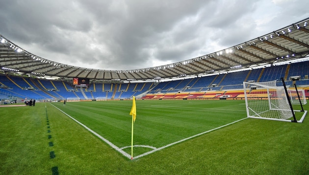 Im Olympiastadion in Rom wird am Freitagabend die paneuropäische Fußball-EM mit dem Match Italien gegen Türkei angepfiffen. (Bild: APA/AFP/Filippo MONTEFORTE)