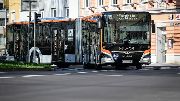 Die Pandemie setzt auch den Linzer Öffis zu – das Minus für 2021 ist noch dicker als sonst (Bild: Alexander Schwarzl)