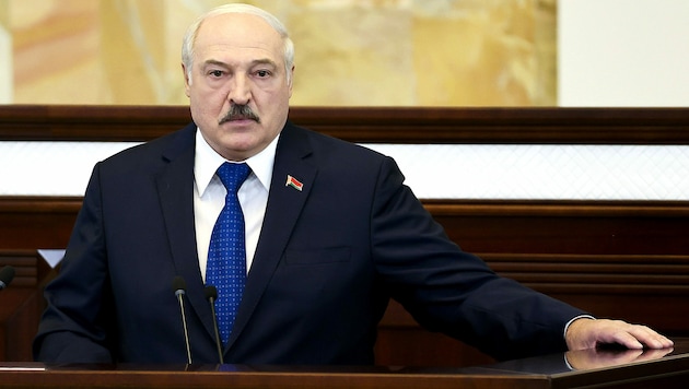 Alexander Lukaschenko sieht sich mit neuen Sanktionen konfrontiert, aber werden diese den weißrussischen Präsidenten von seinem Kurs abbringen? (Bild: AP)