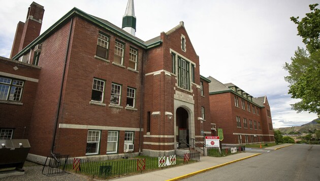 Der Tod der Kinder sei von der damaligen Schulleitung in Kamloops nie dokumentiert worden. (Bild: AP/The Canadian Press/Andrew Snucins)