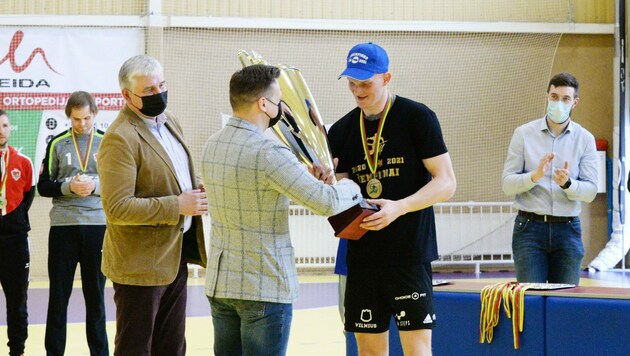 Hards Neuzugang Karolis Antanavicius wurde bei seinem bisherigen Verein Vilniaus VHC Šviesa ausgezeichnet. (Bild: Vilniaus "VHC Šviesa")