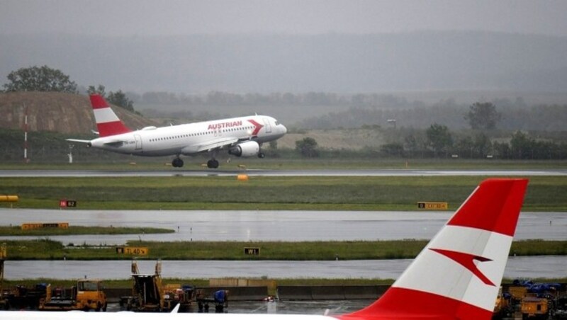 Für bestimmte Branchen, etwa den Flugverkehr, bleibt die alte Regelung bestehen. (Bild: P. Huber)